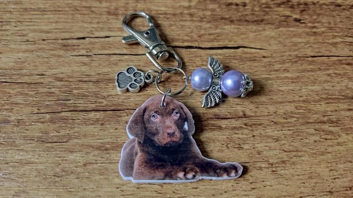 Tas/Sleutelhanger Bruine Labrador Puppy met beschermengeltje, Sieraden, Tassen en Uiterlijk, Tassen | Damestassen, Nieuw, Verzenden