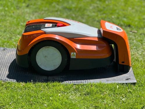 stihl RMI422 robotmaaier, Tuin en Terras, Hand-tuingereedschap, Zo goed als nieuw, Overige soorten, Ophalen of Verzenden