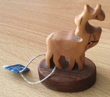 Souvenir uit Finland: Een handgemaakte houten Moose/hert beschikbaar voor biedingen