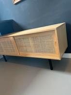 Laag Karwei kastje met schuifdeuren, Gebruikt, 100 tot 150 cm, Ophalen of Verzenden, Minder dan 100 cm