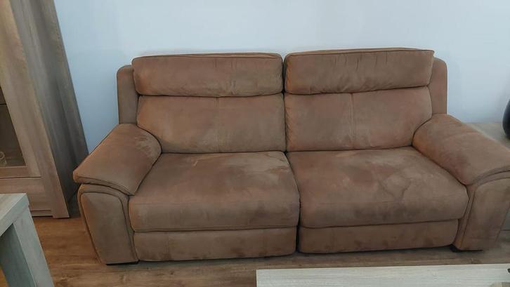 Electrisch verstelbare 2,5 zitter, Huis en Inrichting, Banken | Bankstellen, Zo goed als nieuw, Tweepersoons, 75 tot 100 cm, Ophalen of Verzenden