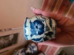 Schattig vaasje Delft blauw HK F11, Antiek en Kunst, Antiek | Porselein, Ophalen of Verzenden
