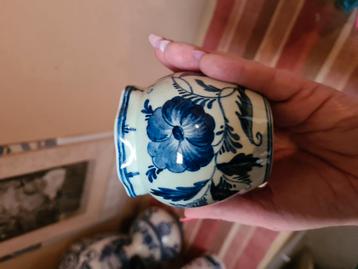 Schattig vaasje Delft blauw HK F11 beschikbaar voor biedingen