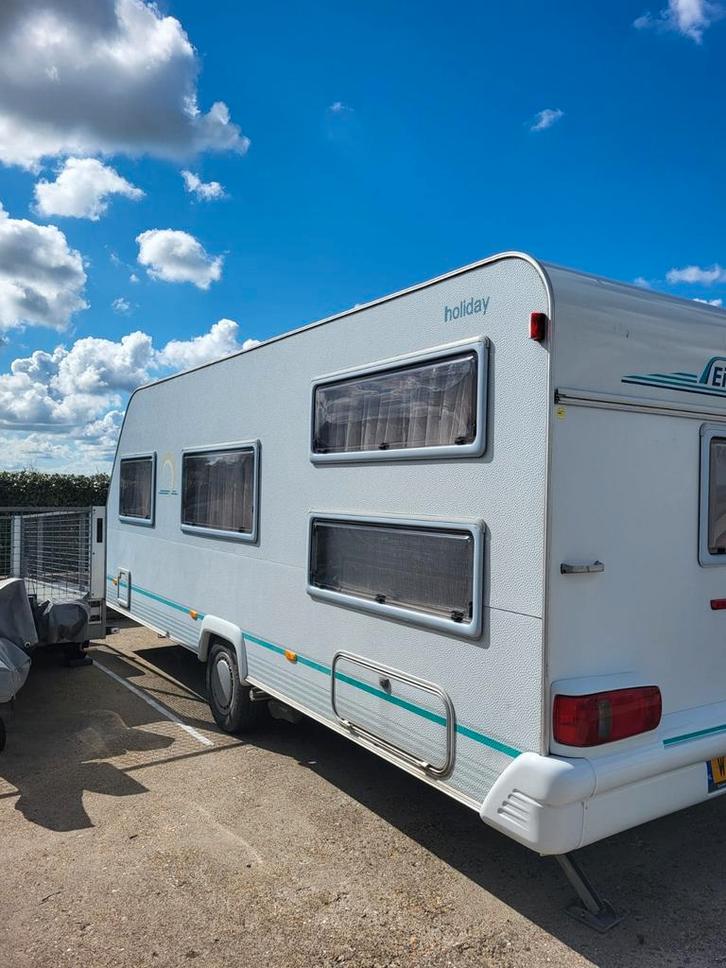 Knaus Eifelland 560 TK 4 vaste slaapplaatsen, Caravans en Kamperen, Caravans, Particulier, tot en met 6, 1000 - 1250 kg, Treinzit