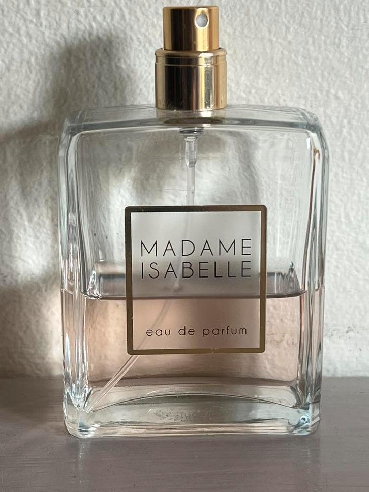 La Rive Madame Isabelle eau de parfum 100 ML, Sieraden, Tassen en Uiterlijk, Uiterlijk | Parfum, Zo goed als nieuw, Ophalen of Verzenden