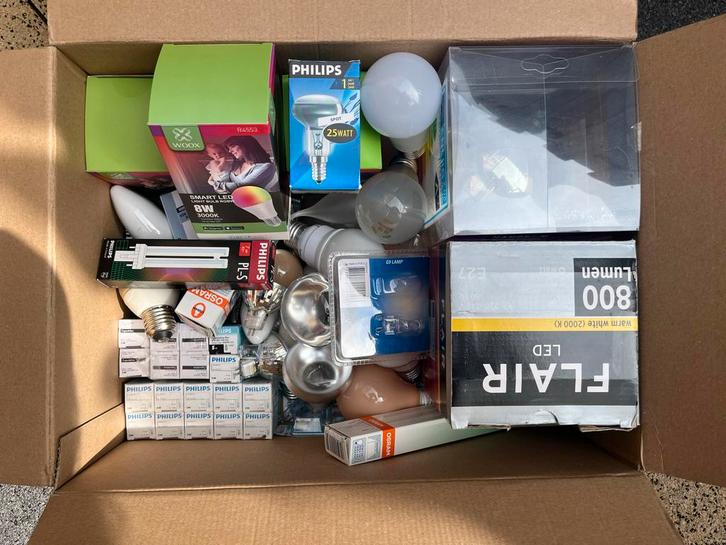 Diverse lampen: LED, spot, slim - Philips, Osram, Woox, Huis en Inrichting, Lampen | Overige, Zo goed als nieuw, Ophalen