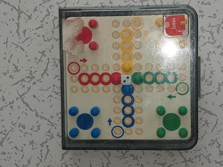 Jumbo mens erger je niet Reisspel - Compact en Compleet, Hobby en Vrije tijd, Gezelschapsspellen | Bordspellen, Gebruikt, Drie of vier spelers