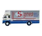 Pegaso 1065 L SIGNES '68 verhuis 1/43 IXO spaanse serie # 20, Hobby en Vrije tijd, Verzenden, Nieuw, Bus of Vrachtwagen, Overige merken