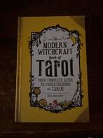 Modern Witchcraft Tarot Boek - Skye Alexander, Ophalen of Verzenden, Zo goed als nieuw, Tarot of Kaarten leggen, Achtergrond en Informatie