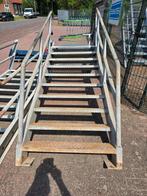 Stalen hoektrap gegalv. Hoog 3.9mtr nob088, Doe-het-zelf en Verbouw, Ladders en Trappen, Ophalen, Zo goed als nieuw