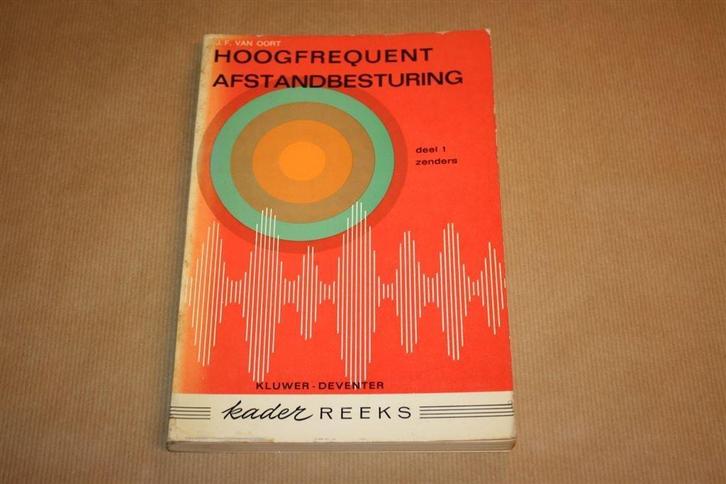 Hoogfrequent Afstandsbesturing - Zenders !!, Boeken, Techniek, Gelezen, Bouwkunde, Ophalen of Verzenden