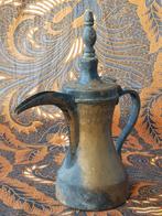Antieke Oosterse dallah of koffiepot van koper 29 cm., Antiek en Kunst, Antiek | Koper en Brons, Ophalen of Verzenden, Koper