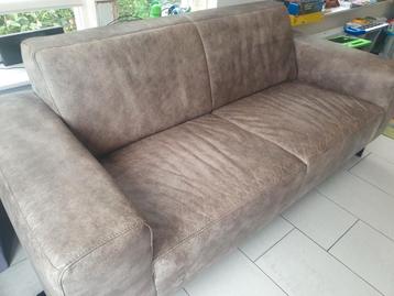 2.5 - 3 persoon sofa in prima staat beschikbaar voor biedingen