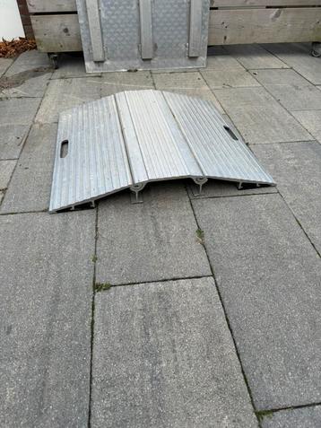 Drempelplaat auluminium heavy duty. 70cm br 8cm drempelhoog beschikbaar voor biedingen