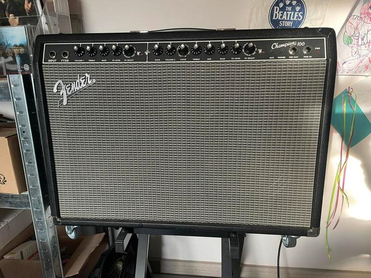 Fender Champion 100, Muziek en Instrumenten, Versterkers | Bas en Gitaar, Zo goed als nieuw, 100 watt of meer, Ophalen