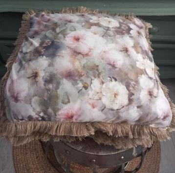 Dutch Decor sierkussens velvet beschikbaar voor biedingen