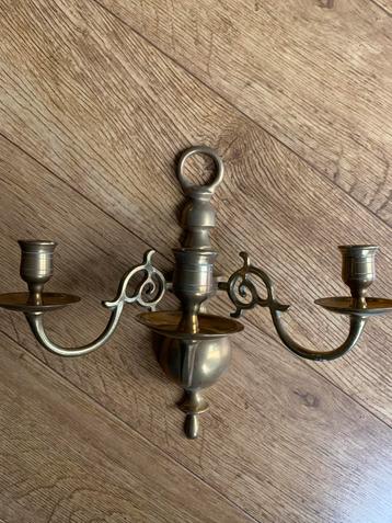Koperen wandkandelaar voor echte kaarsen beschikbaar voor biedingen