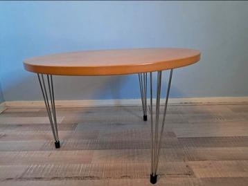 Fritz Hansen salon vintage cocktail Pin Age tafel beschikbaar voor biedingen