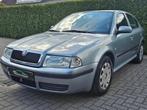 Skoda OCTAVIA 1.6 Comfort / Airco, Auto's, Origineel Nederlands, Te koop, Zilver of Grijs, 5 stoelen