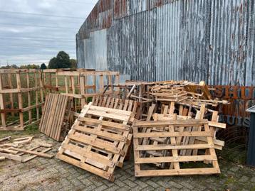 Gratis Hout - Pallets en Meer hout kachelhout beschikbaar voor biedingen