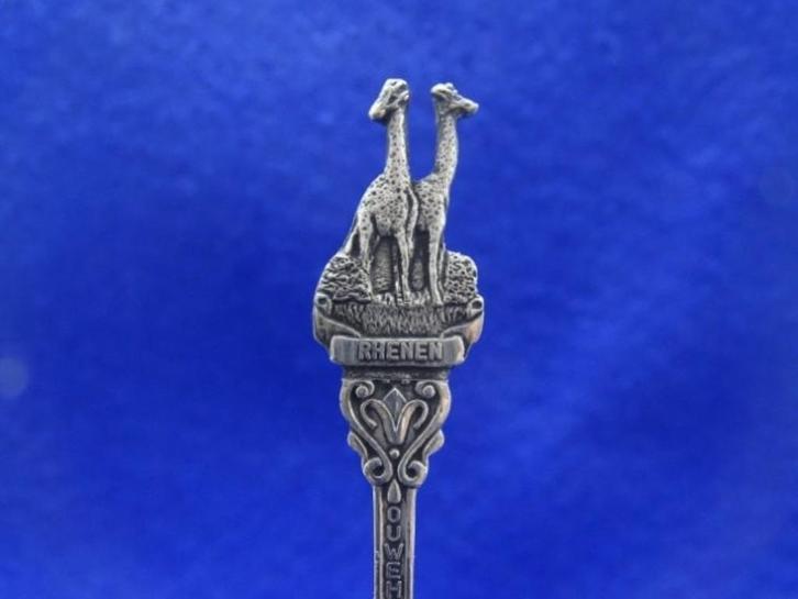 Lepeltje: Rhenen OH Dierenpark Giraffen, Antiek en Kunst, Antiek | Bestek, Verzenden