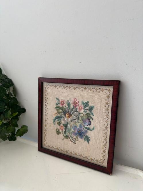 Vintage borduurwerkje in lijstje, Antiek en Kunst, Curiosa en Brocante, Ophalen of Verzenden