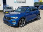 Volkswagen T-ROC 1.5 TSI R-line | panoramadak | camera | lmv, Stof, Euro 6, 4 cilinders, 150 pk