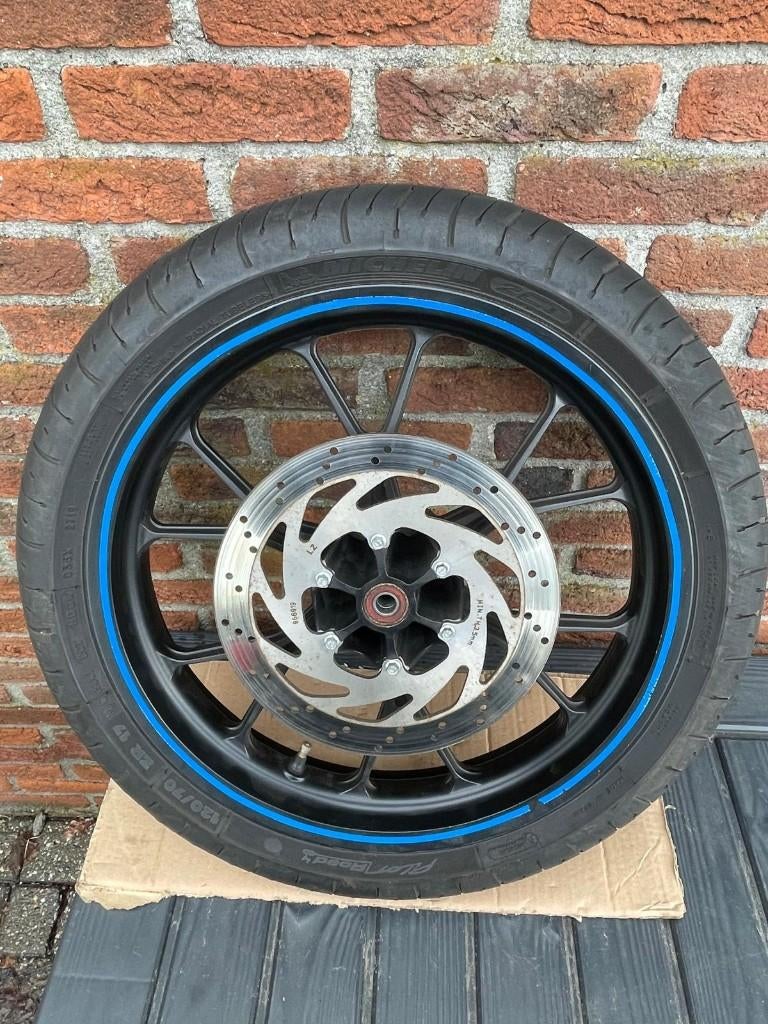 Aprilia sx 50 wiel Single Disk 17 inch 15mm as, Fietsen en Brommers, Brommeronderdelen | Algemeen, Ophalen, Zo goed als nieuw