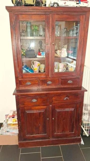 buffetkast beschikbaar voor biedingen