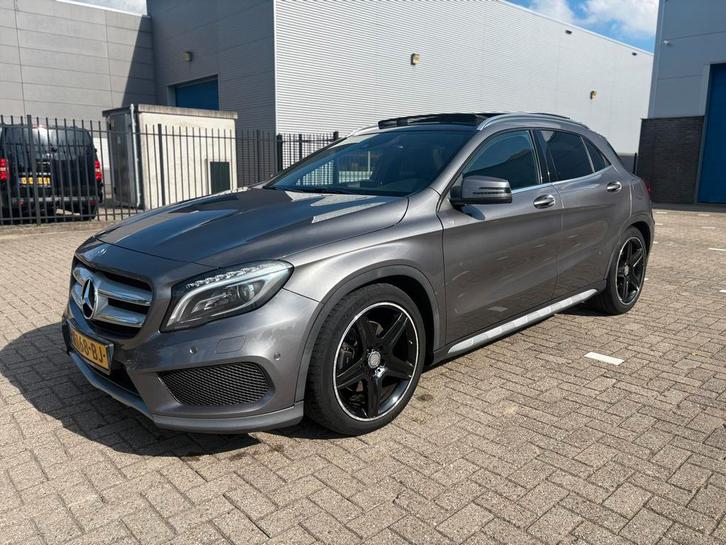 Mercedes-Benz GLA 2.1 CDI Gla220 AUT 2014 Grijs, Auto's, Mercedes-Benz, Particulier, GLA, 4x4, ABS, Achteruitrijcamera, Adaptieve lichten