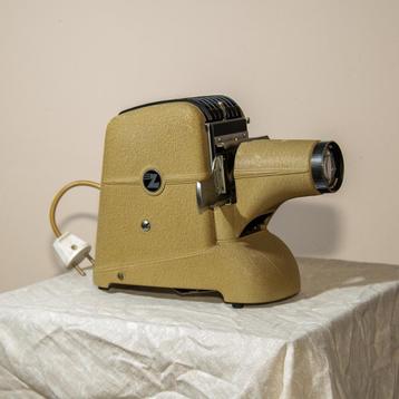 Zettolux Diaprojector beschikbaar voor biedingen