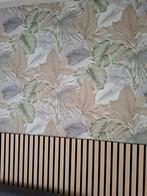 Vliesbehang (antraciet/beige/groen bladmotief), Huis en Inrichting, Stoffering | Behang, Ophalen, Minder dan 10 m², Groen