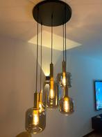 Hanglamp met goude details, Huis en Inrichting, Lampen | Hanglampen, Glas, Ophalen of Verzenden, Zo goed als nieuw, Hotel chique