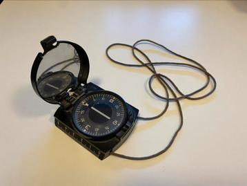 Bakeliet Kompas (Marching compas bakelite) beschikbaar voor biedingen