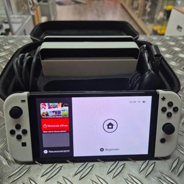 Nintendo Switch OLED Wit Nieuwstaat Opbergcase beschikbaar voor biedingen