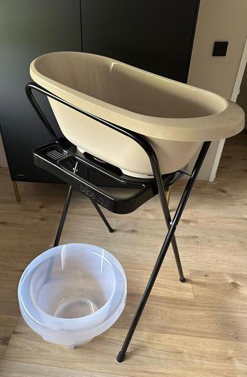Bebe you badje en tummy tub  beschikbaar voor biedingen