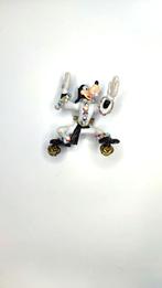 Broche van Goofy als karateka, wit met gekleurde steentjes, Overige materialen, 4 tot 7 cm, Gebruikt, Wit