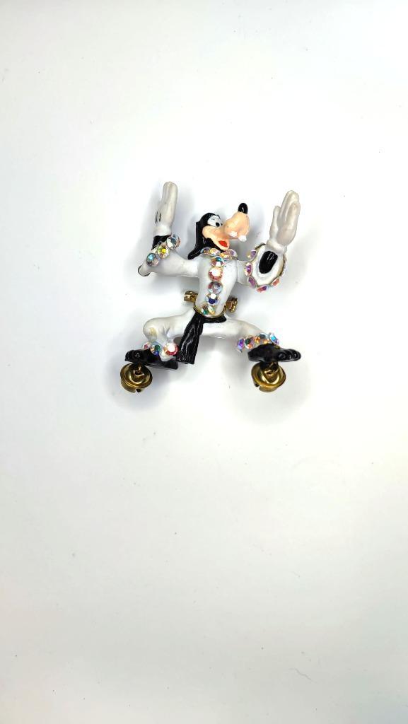 Broche van Goofy als karateka, wit met gekleurde steentjes, Sieraden, Tassen en Uiterlijk, Broches, Gebruikt, Overige materialen