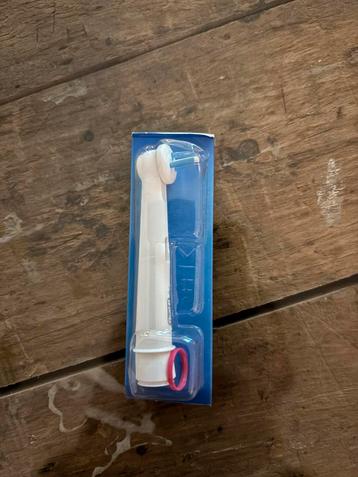 Oral-B Interspace Opzetborstel - Kronen, Bruggen, Implantate beschikbaar voor biedingen
