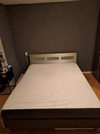 Tweepersoonsbed met grijze accenten incl matras, Ophalen, Overige materialen, Tweepersoons, 200 cm