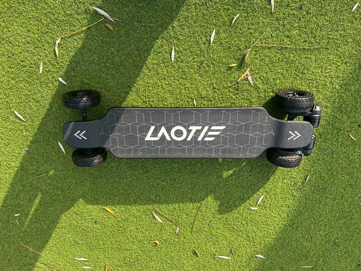 Elektrisch longboard 38km/u, Sport en Fitness, Skateboarden, Zo goed als nieuw, Skateboard, Longboard, Ophalen