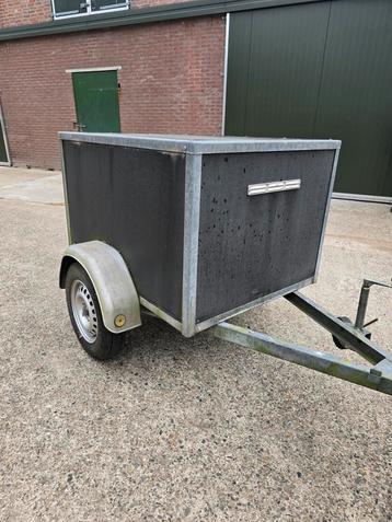 Hondenkar aanhanger transport honden beschikbaar voor biedingen