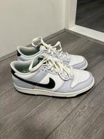 Nike Dunk Low Unisex - Wit/Zwart/Groen, Ophalen of Verzenden, Nieuw, Wit, Sneakers of Gympen