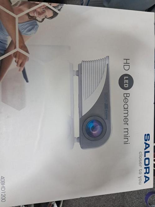 Salora 40BHD1200, Audio, Tv en Foto, Beamers, Nieuw, LED, Ophalen of Verzenden