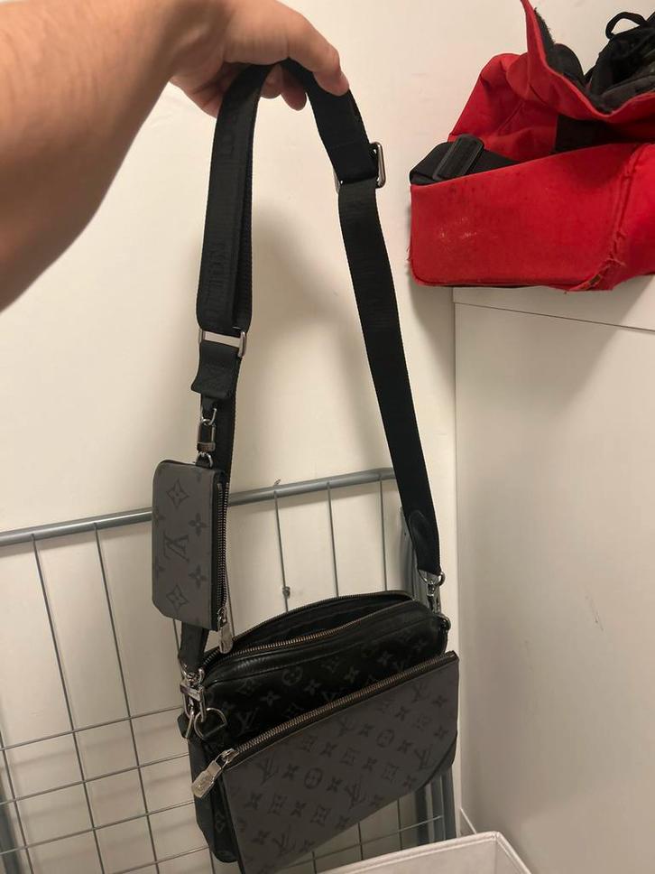 Luis Vuitton Trio Messenger Bag (original), Sieraden, Tassen en Uiterlijk, Tassen | Schoudertassen, Zo goed als nieuw, Zwart, Ophalen