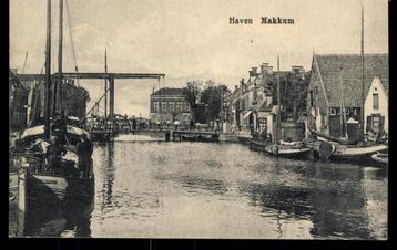 Makkum (Frl.), Haven met Beurtschepen, ca. 1923 beschikbaar voor biedingen