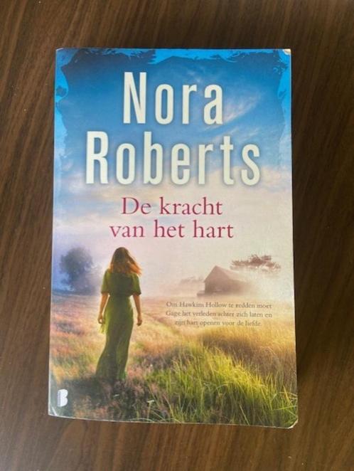Nora Roberts - de kracht van het hart, Boeken, Romans, Gelezen, Ophalen of Verzenden