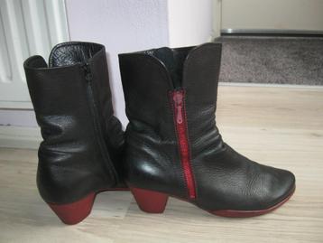 ARCHE zwarte laarsjes maat 37,5 als nieuw beschikbaar voor biedingen