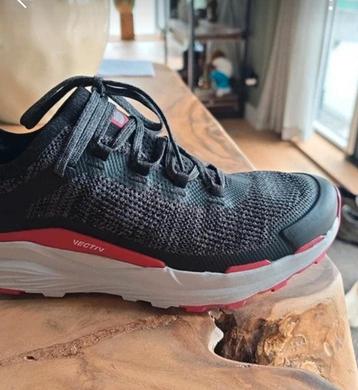 Splinternieuw, North Face hardloop/wandelschoenen NIEUW beschikbaar voor biedingen