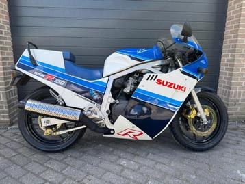 Suzuki GSXR 750, 1985. De eerste superbike beschikbaar voor biedingen